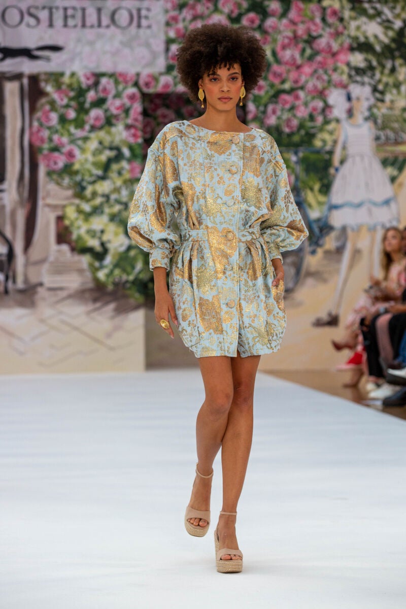 Desfile de Paul Costelloe.