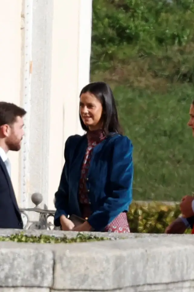 El Rey Juan Carlos llega al Palacio de El Pardo para reunirse con su familia