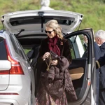 El Rey Juan Carlos llega al Palacio de El Pardo para reunirse con su familia