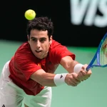 Jaume Munar devuelve desde el fondo de la pista una bola de Zverev