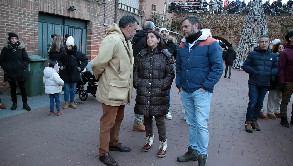 El alcalde de Almanza, Javier Santiago, antes del encendido