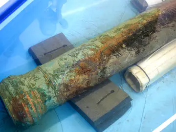 Presentan los objetos recuperados del galeón San José AME1601. CARTAGENA DE INDIAS (COLOMBIA), 22/11/2025.- Fotografía de un cañón que la Armada Nacional de Colombia recuperó del naufragio del galeón San José que yace en el fondo marino en un punto cercano a Cartagena de Indias (Colombia). EFE/ Ricardo Maldonado Rozo