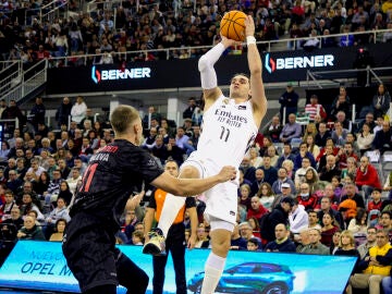 Mario Hezonja anot&oacute; 20 puntos en la cancha del colista