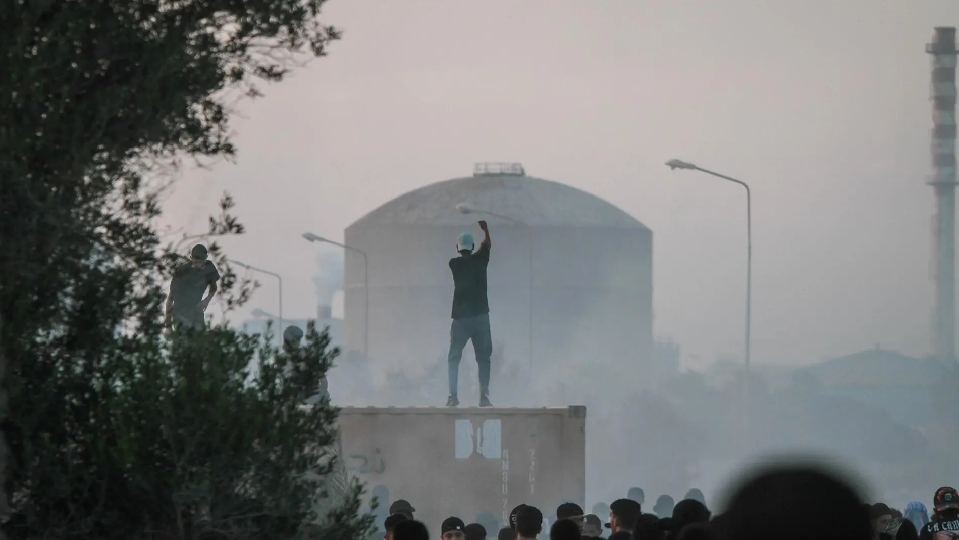 Túnez.- Miles de personas protagonizan en Túnez una de las mayores protestas recientes contra el presidente Saied
