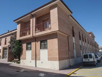 Residencia "La Alameda" en Nava de la Asunción Residencia "La Alameda" en Nava de la Asunción