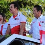 Salvador Nasralla lidera caravana de cierre en Tegucigalpa