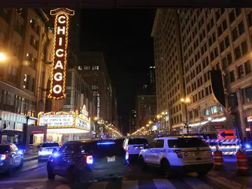 EEUU.- Muere al menos un adolescente y más de una decena de personas resultan heridas en dos tiroteos en Chicago EEUU.- Muere al menos un adolescente y más de una decena de personas resultan heridas en dos tiroteos en Chicago