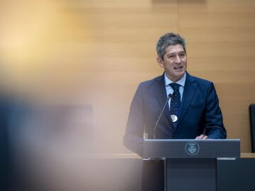 El alcalde de L'Hospitalet de Llobregat, David Quirós, en su pleno de investidura