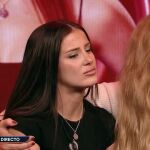 Lorena, de negro a la izquierda de la imagen, la concursante "mueble" expulsada de 'Gran Hermano 20'