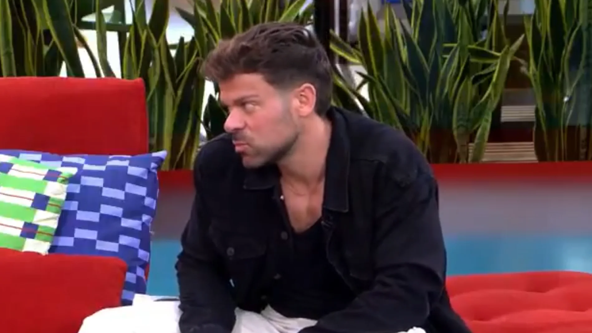 Ricky Merino visita la Academia de 'Operación Triunfo'