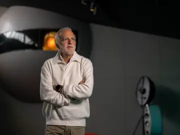 Entrevista al presidente y fundador de la Fundación Aladina, Paco Arango. David Jar Entrevista al presidente y fundador de la Fundación Aladina, Paco Arango