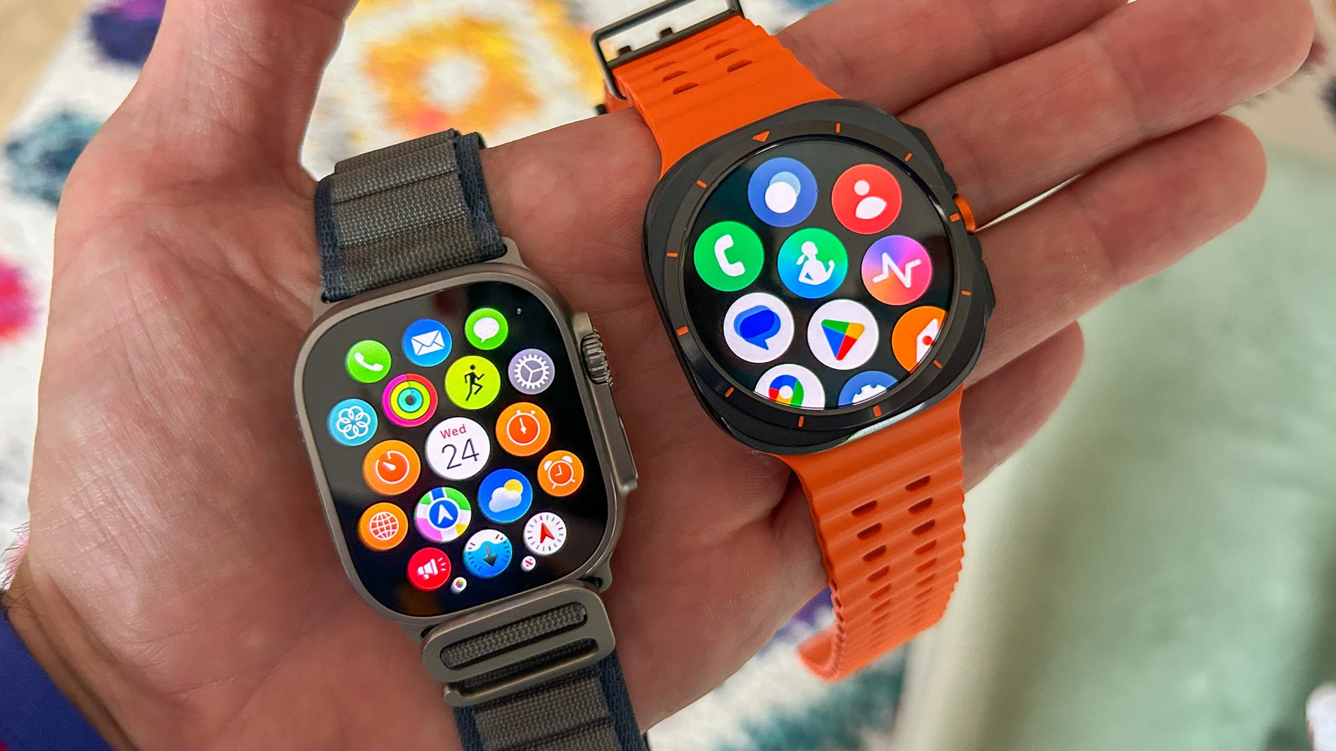 Samsung Galaxy Watch Ultra y Apple Watch Ultra 2