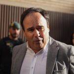 VÍDEO: Vox rechaza un acuerdo por escrito con Pérez Llorca en Valencia e insiste en retener su apoyo hasta escucharle VÍDEO: Vox rechaza un acuerdo por escrito con Pérez Llorca en Valencia e insiste en retener su apoyo hasta escucharle