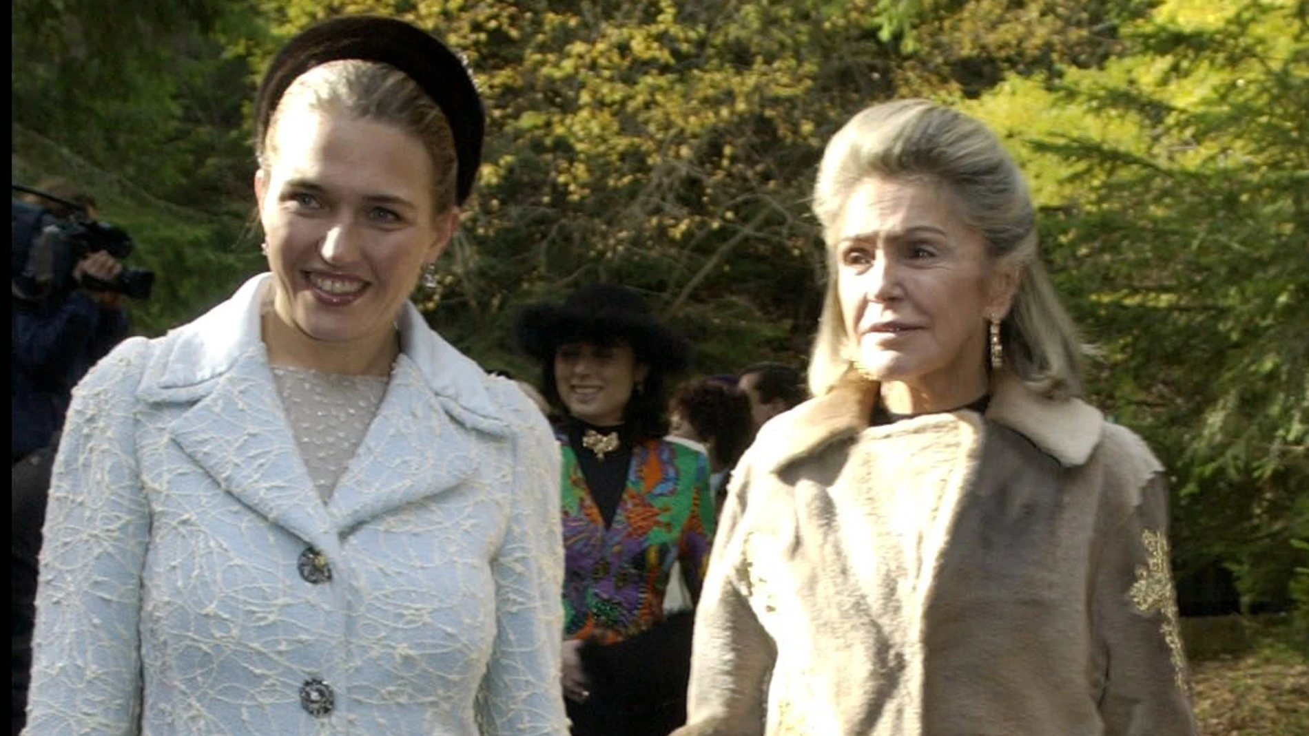 Beatriz y su hija Adelaida de Orleans, madre de Almudena, en una imagen de archivo