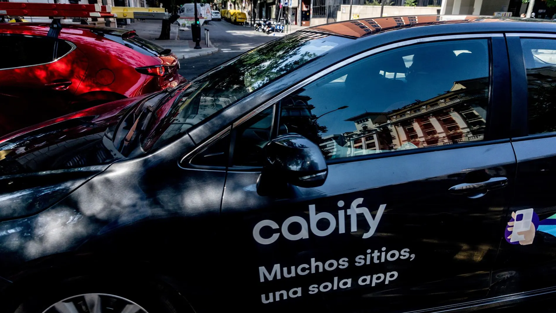 Cabify despliega 800 nuevas licencias VTC en Madrid