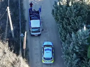 El Ayuntamiento identifica al responsable de los vertidos de ropa en el Parque de Guadarrama El Ayuntamiento identifica al responsable de los vertidos de ropa en el Parque de Guadarrama