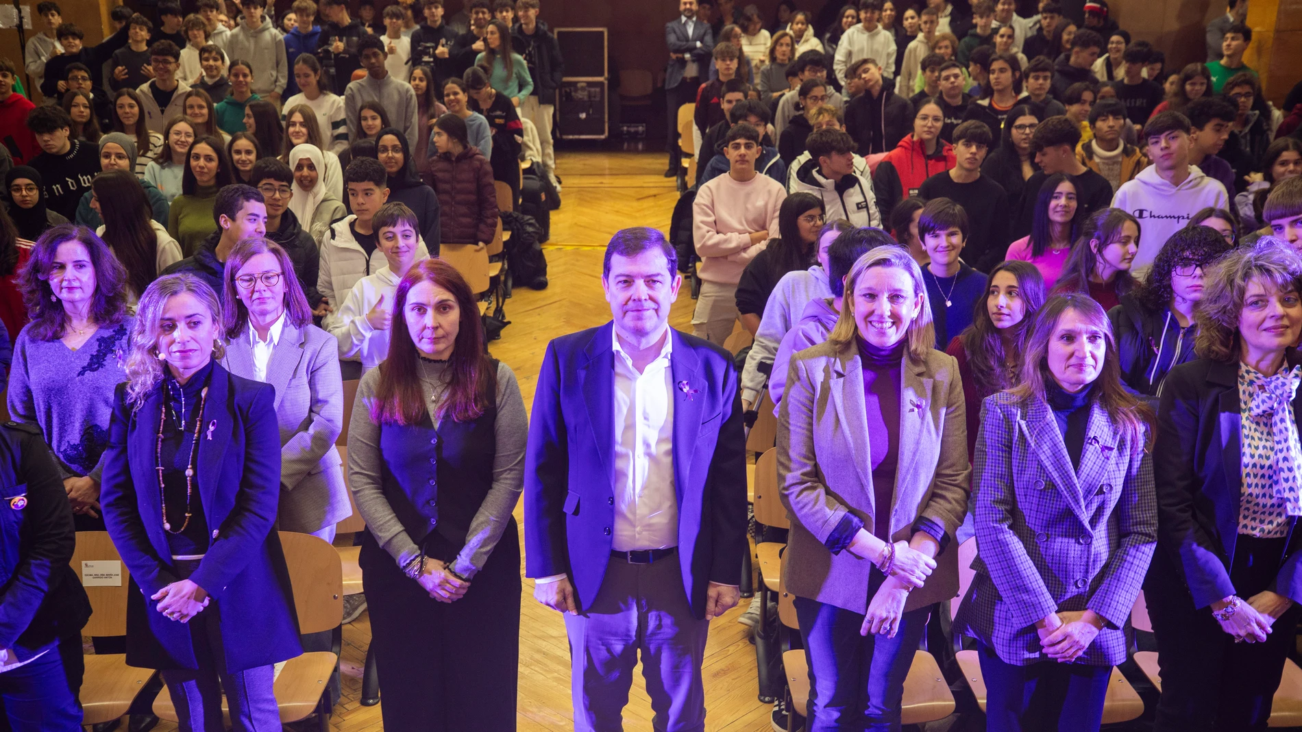 El presidente Alfonso Fernández Mañueco en la jornada, junto a la vicepresidenta Isabel Blanco y la consejera de Educación, Rocío Lucas