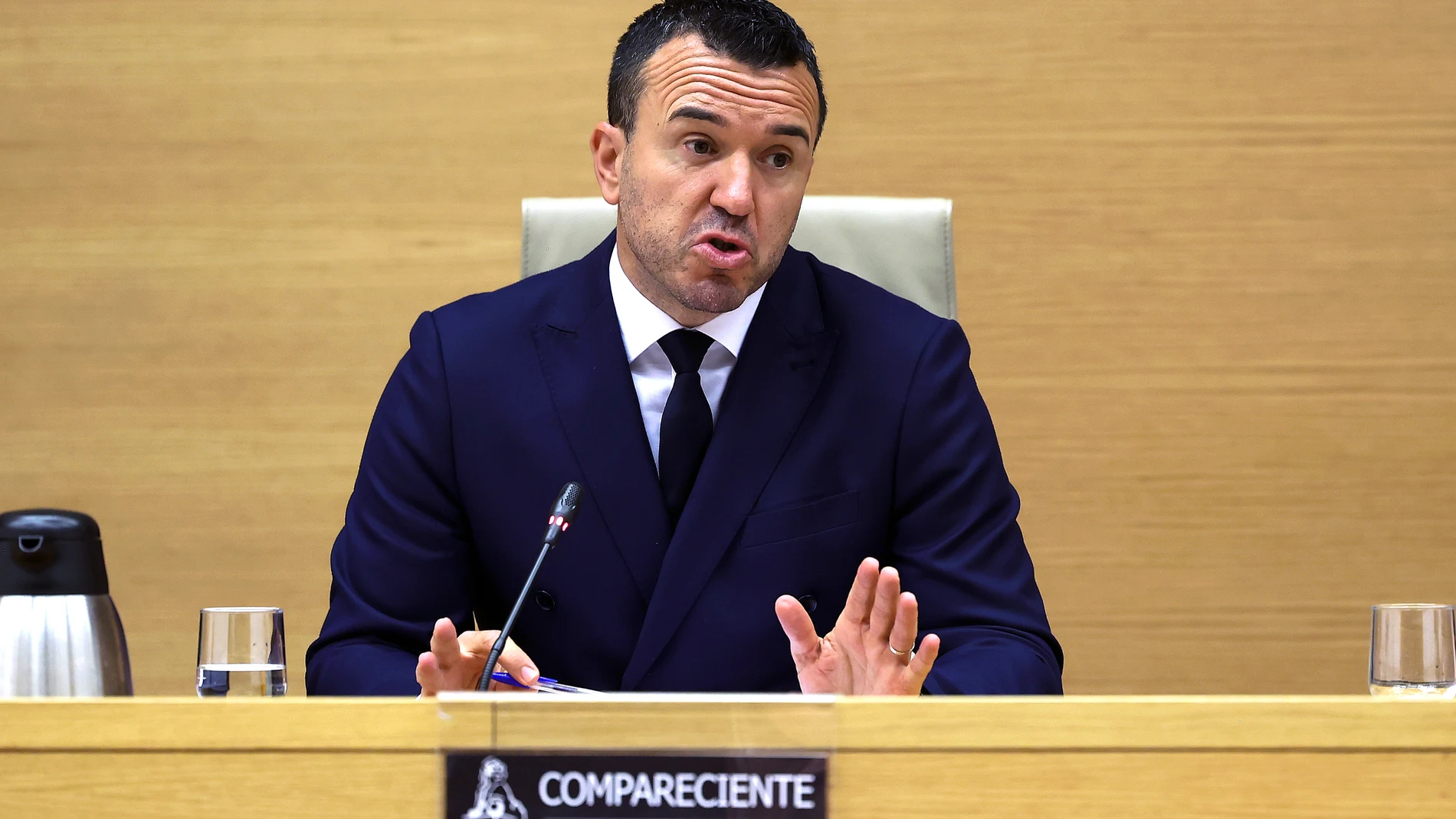 MADRID, 24/11/2025.- El presidente de la Diputación de Valencia, Vicente Mompó, comparece en la comisión de investigación del Congreso sobre la dana de Valencia este lunes, en Madrid.EFE/ Kiko Huesca