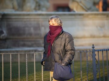 Una mujer abrigada durante la ola de frío