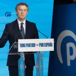 Feijóo exige a Sánchez que el nuevo fiscal general cuente con el aval del CGPJ y no haya ocupado cargos políticos