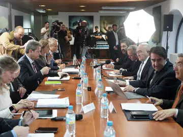 Reunión de la Sociedad Valladolid Alta Velocidad Reunión de la Sociedad Valladolid Alta Velocidad