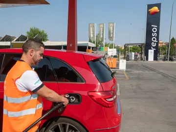 Los combustibles 100% renovables son una solución para reducir las emisiones netas de CO₂ en el transporte Los combustibles 100% renovables son una solución para reducir las emisiones netas de CO₂ en el transporte
