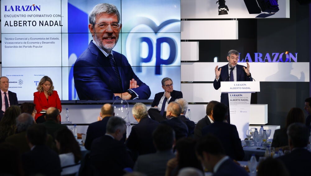 Desayuno informativo de Alberto Nadal