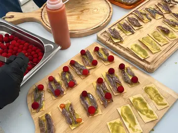 Estos son los nuevos usos culinarios del madroño (que ayudarán a su reforestación) Estos son los nuevos usos culinarios del madroño (que ayudarán a su reforestación)