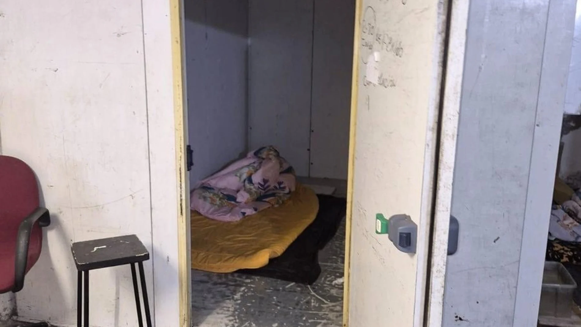 Detenido el encargado de una tienda en Puente de Vallecas por emplear a trabajadores en situación irregular