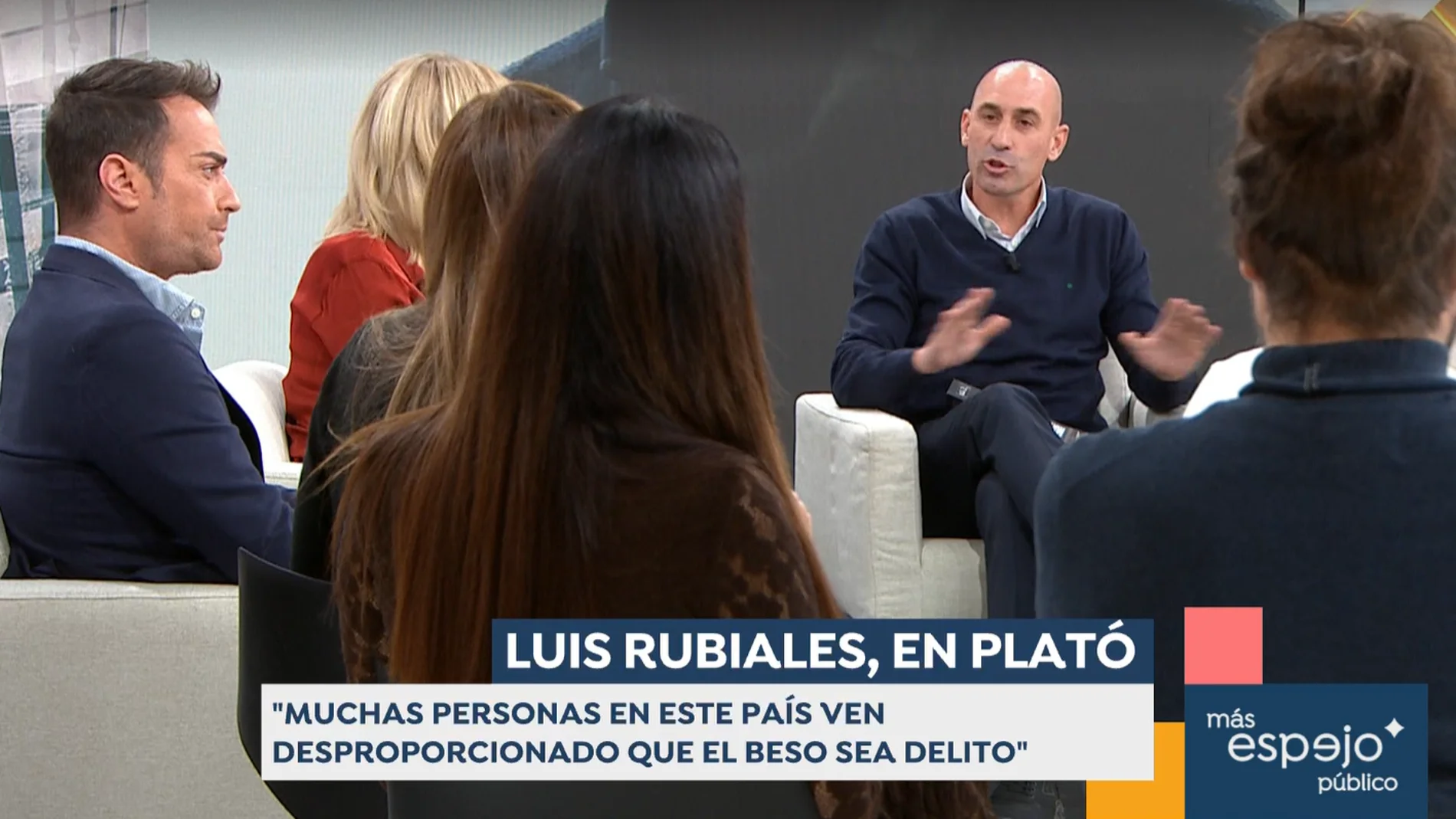 Luis Rubiales replicando las acusaciones de Gema López y Cristóbal Soria en 'Espejo Público'
