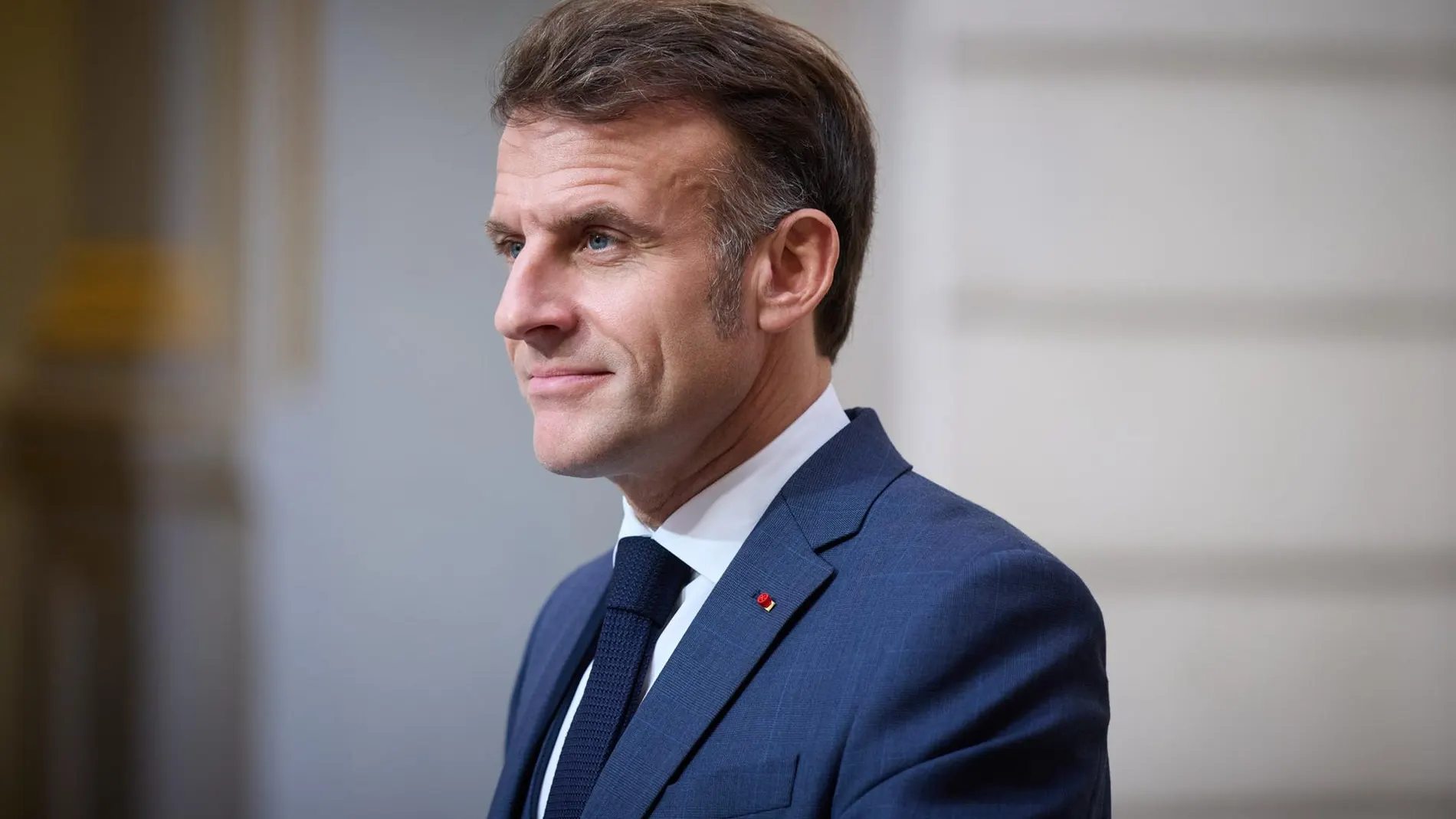 Ucrania.- Macron pide un Ejército ucraniano "fuerte" y sin "limitaciones"