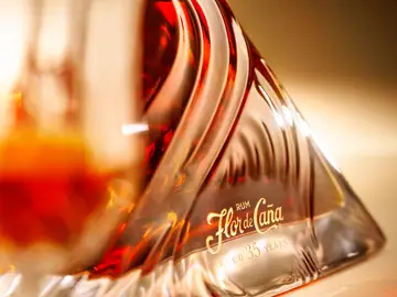 Flor de Caña 35 Años Flor de Caña 35 Años