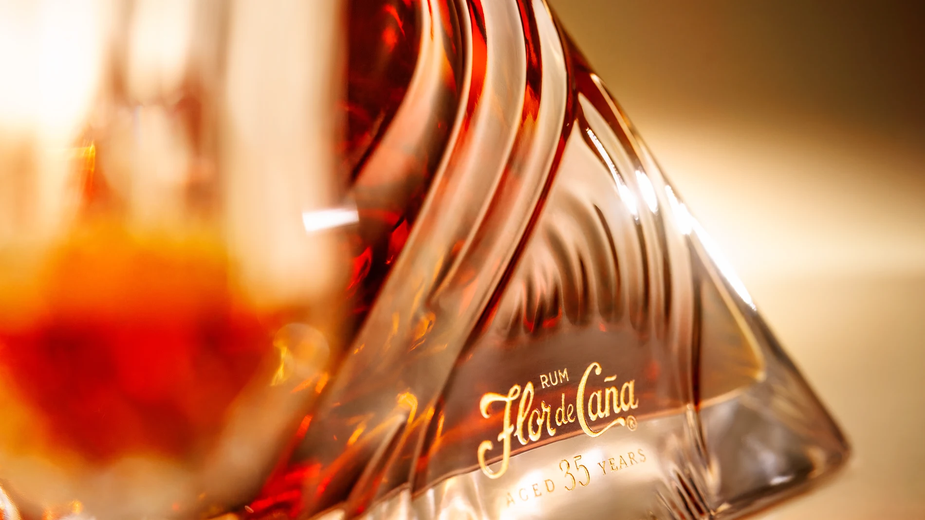 Flor de Caña 35 Años