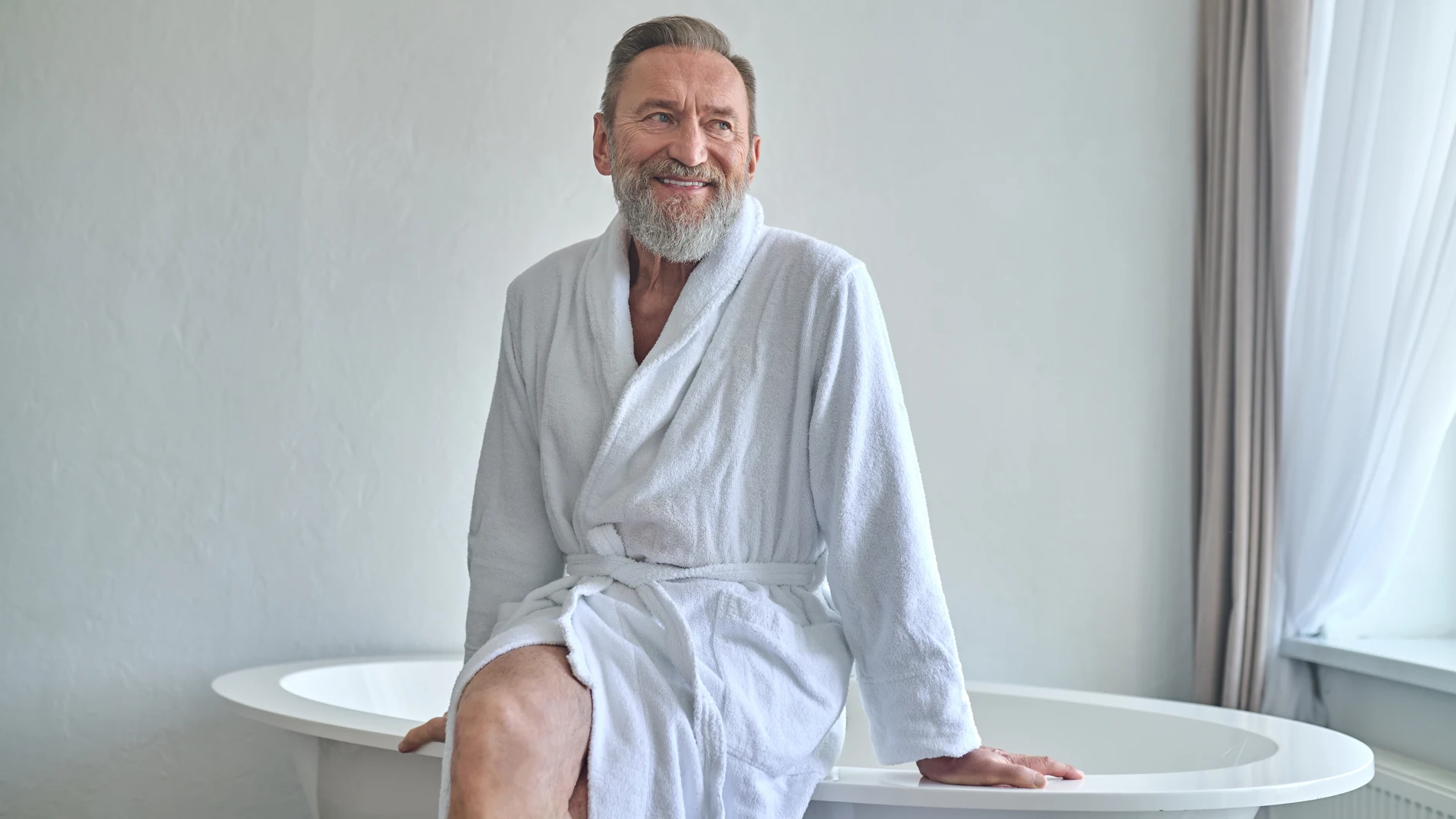 Ni una vez al día ni a la semana: esta es la frecuencia con la que tienen que ducharse los mayores de 65