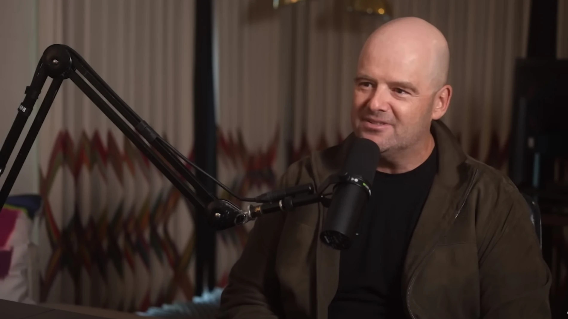 Dan Houser, cofundador de Rockstar Games, durante la entrevista con Lex Fridman