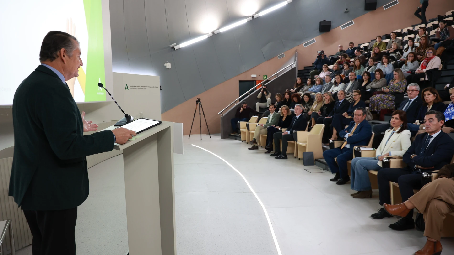 El consejero de Sanidad, Antonio Sanz