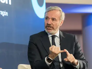 AMP.-Azcón anuncia mascarillas obligatorias en centros sanitarios de Aragón para frenar la gripe: "Es un problema serio" AMP.-Azcón anuncia mascarillas obligatorias en centros sanitarios de Aragón para frenar la gripe: "Es un problema serio"