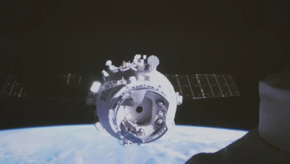 Shenzhou 22, durante su acoplamiento a la estación espacial.