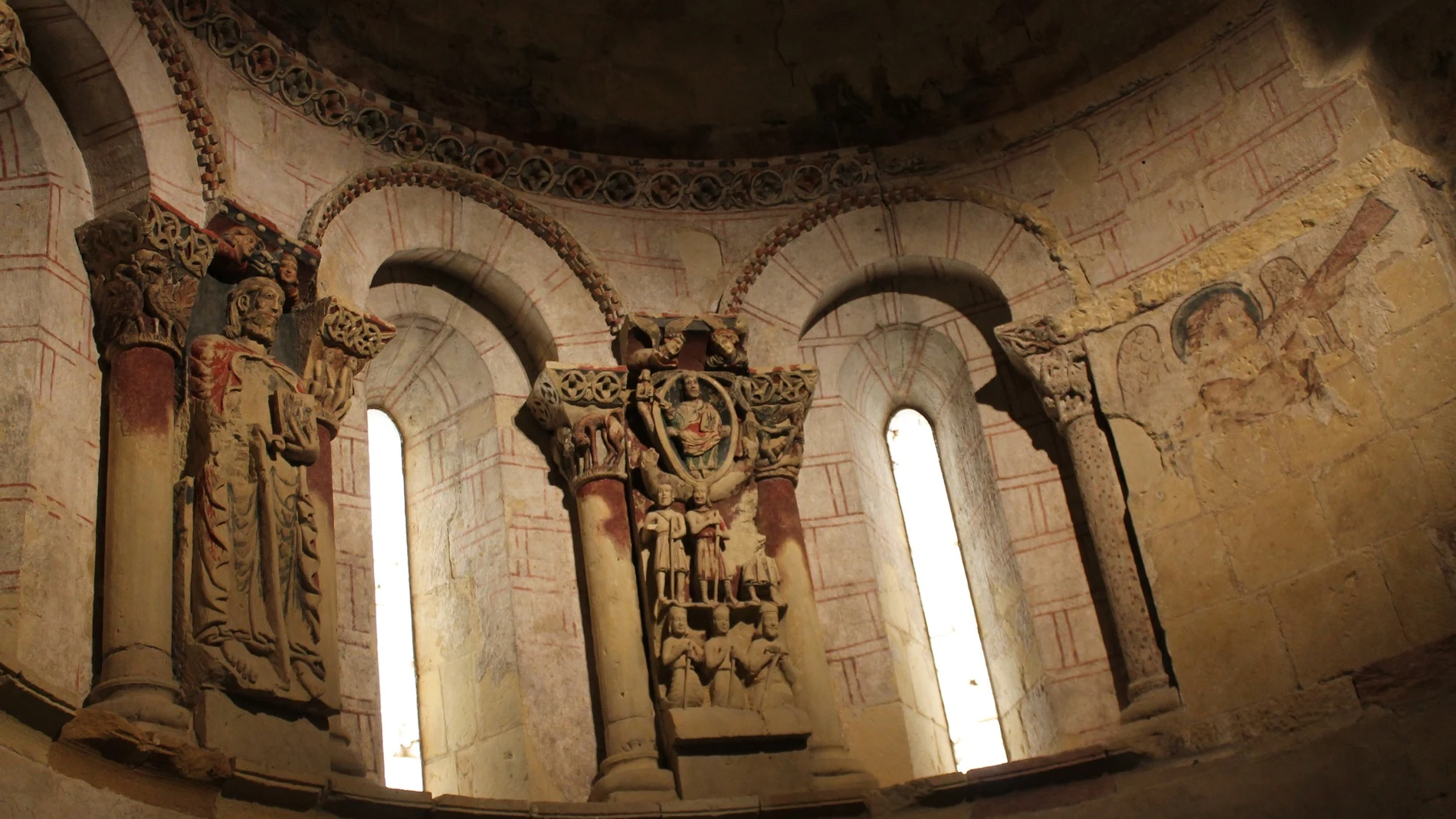 Las esculturas descubiertas en la iglesia de Santiago de Turégano