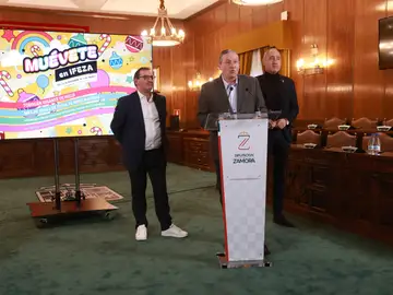 El presidente de la Diputación de Zamora, Javier Faúndez Domínguez, acompañado por el vicepresidente cuarto y diputado de Desarrollo Económico y responsable de Ifeza, Emilio Fernández Martínez, y el director de Comunicación de Caja Rural de Zamora, Narciso Prieto Martín, presentarán la Feria Muévete 2025 El presidente de la Diputación de Zamora, Javier Faúndez Domínguez, acompañado por el vicepresidente cuarto y diputado de Desarrollo Económico y responsable de Ifeza, Emilio Fernández Martínez, y el director de Comunicación de Caja Rural de Zamora, Narciso Prieto Martín, presentarán la Feria Muévete 2025