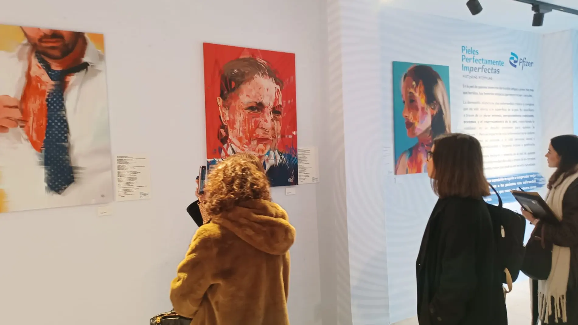 Exposición "Pieles perfectamente imperfectas. Historias atópicas"