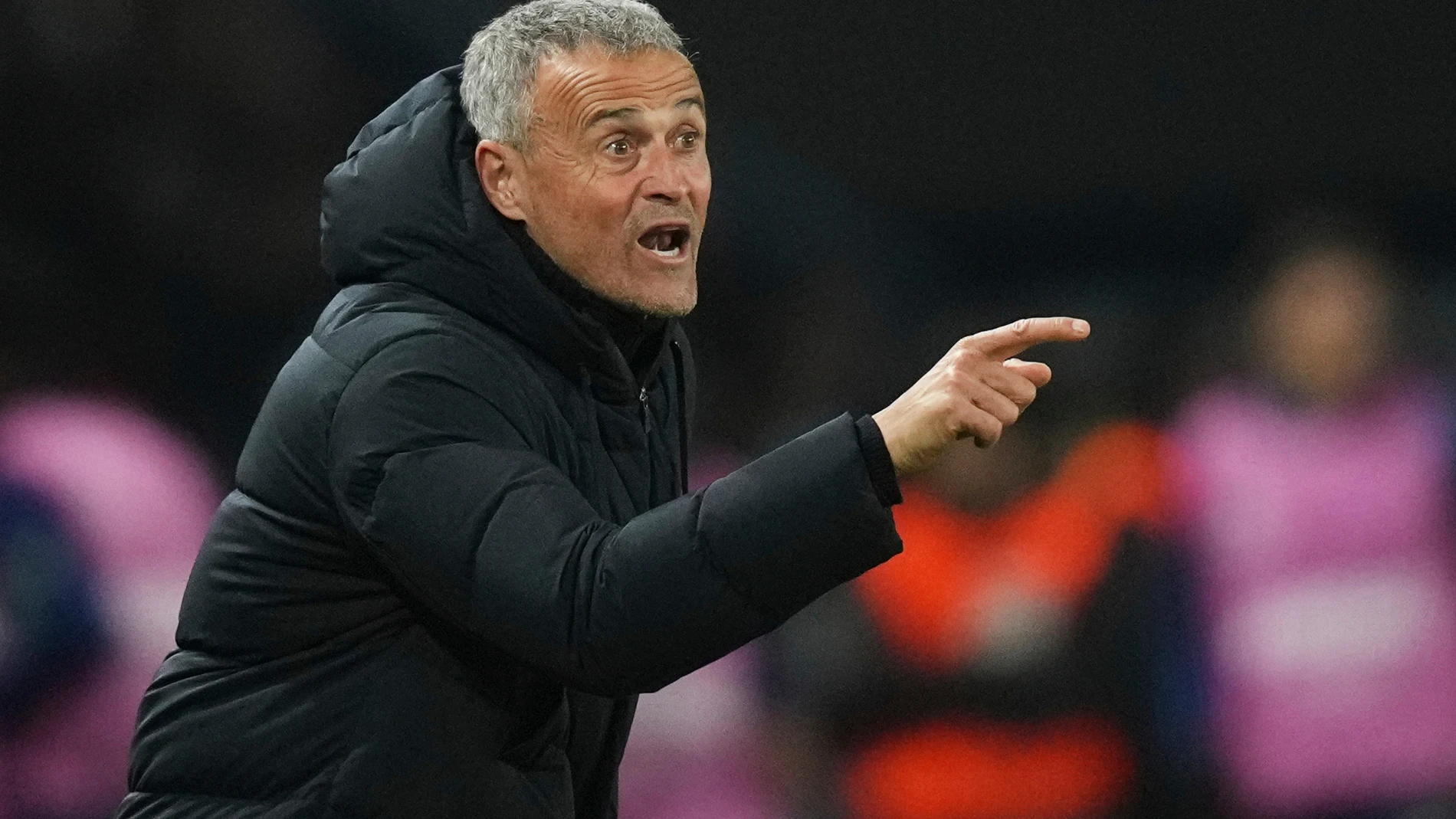 PSG's head coach Luis Enrique gestures during a Champions League opening phase soccer match between Paris Saint Germain and Tottenham, in Paris, Wednesday, Nov.26, 2025. (AP Photo/Christophe Ena)