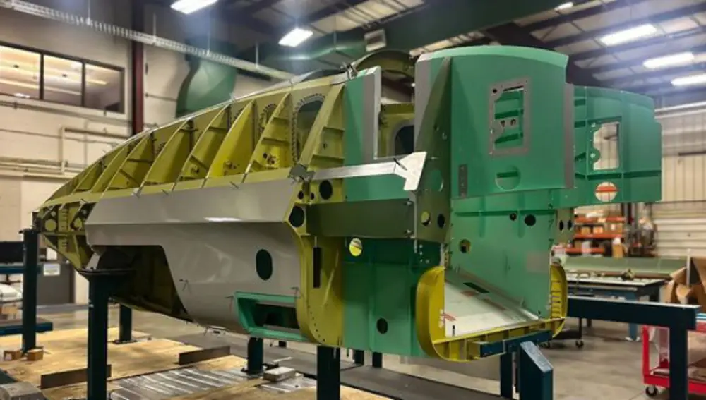 Fuselaje en construcción del X-65.