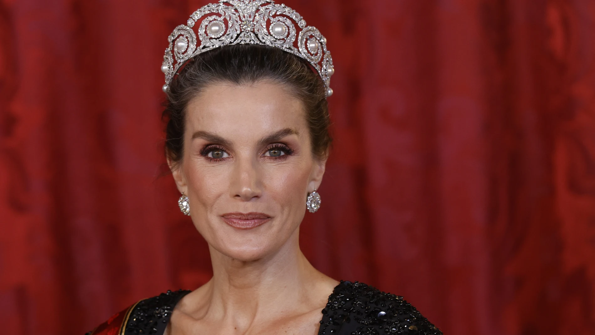 La Reina Letizia recupera la tiara Cartier siete años después.