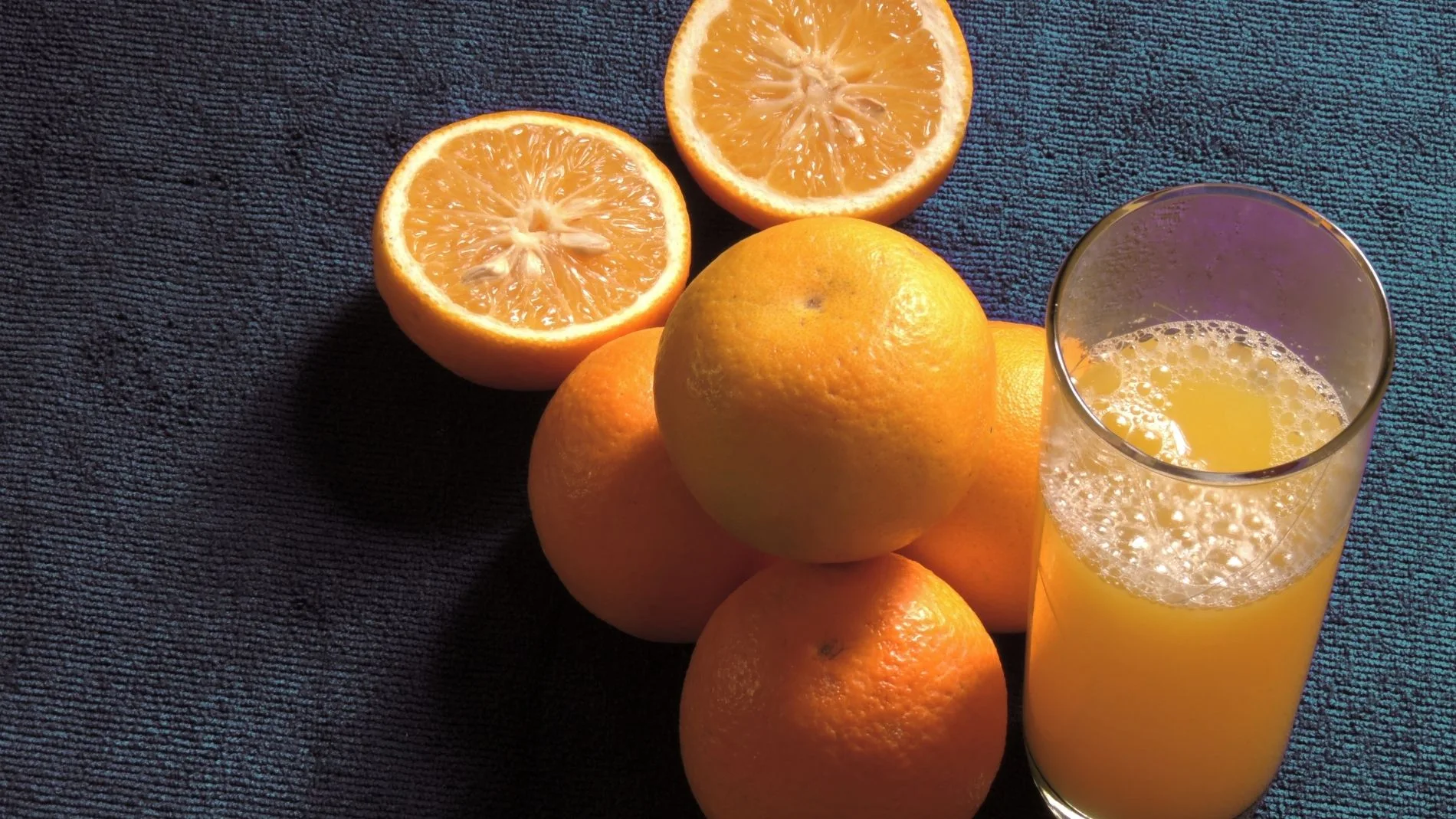 ¿Qué le pasa a tu cuerpo si bebes un vaso de zumo de naranja todos los días?