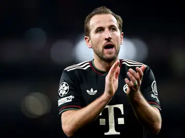 UEFA Champions League - Arsenal vs Bayern Munich LONDON (United Kingdom), 26/11/2025.- Harry Kane of Bayern applauds fans at the end of the UEFA Champions League league phase match between Arsenal and Bayern Munich in London, Britain, 26 November 2025. Arsenal won 3-1. (Liga de Campeones, Reino Unido, Londres) EFE/EPA/ANDY RAIN
