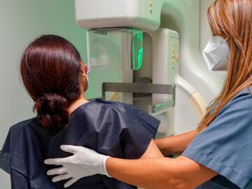 Andaluc&iacute;a anuncia que el acto &uacute;nico de mamograf&iacute;a, ecograf&iacute;a y biopsia estar&aacute; implantando en el primer trimestre de 2026