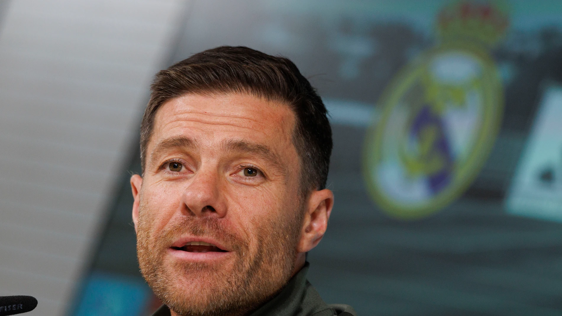 MADRID, 02/12/2025.- El entrenador del Real Madrid, Xabi Alonso, durante rueda de prensa previa al entrenamiento en la Ciudad Deportiva de Valdebebas, este martes. EFE/Sergio Pérez