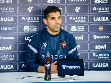 Álvaro del Moral, entrenador del Levante Álvaro del Moral, entrenador del Levante