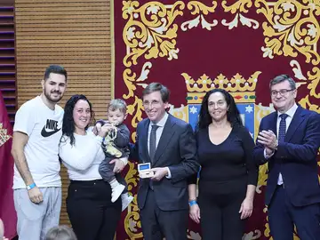 EMVS Madrid entrega 90 pisos de alquiler asequible en Cañaveral y Almeida anuncia más de 6.100 en marcha en 2026 EMVS Madrid entrega 90 pisos de alquiler asequible en Cañaveral y Almeida anuncia más de 6.100 en marcha en 2026